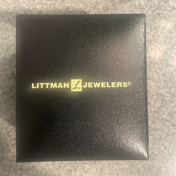 Emerald earrings - Picture 3 of 3